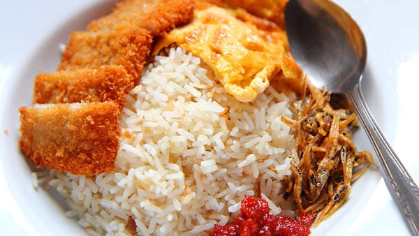 Coconut rice (Nasi lemak)