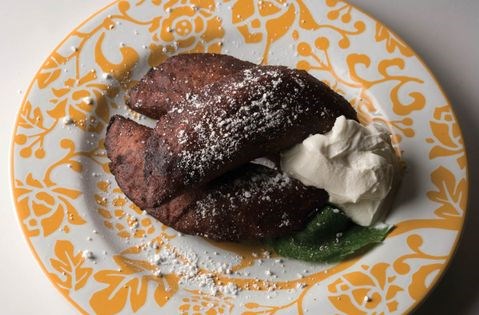 Coconut rice pudding empanadas (Empanadas de plátanos con arroz con leche de coco)