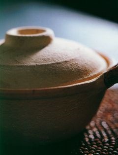 Coconut rice pudding with papaya and lime