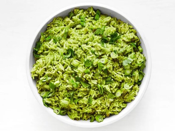 Coconut rice with cilantro 