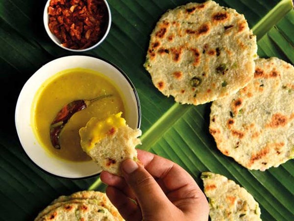 Coconut roti (Pol roti)