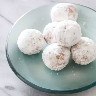 Coconut rum balls