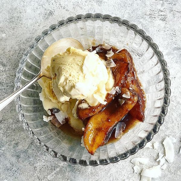 Coconut-rum caramelized bananas