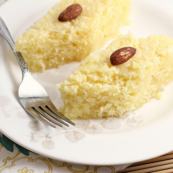 Coconut semolina cake