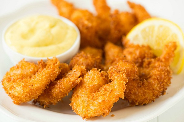 Coconut shrimp with mango dipping sauce