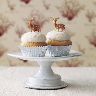 Coconut snowball cupcakes