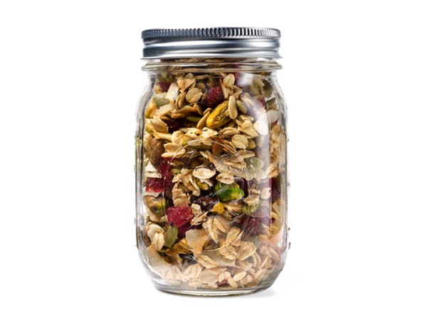 Coconut-sour cherry granola