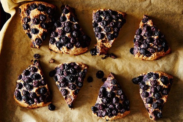 Coconut spelt scones with blueberries