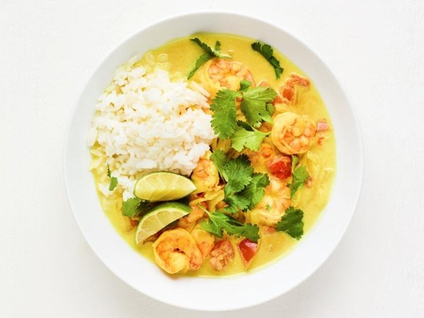 Coconut-turmeric shrimp curry 