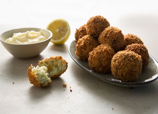 Cod and vegetable fritters (Fritelle di merluzzo)