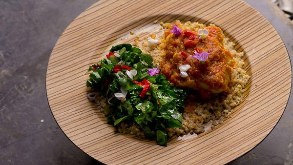 Cod cooked in turmeric & tomato (Cabillaud à la tomate et au curcuma)