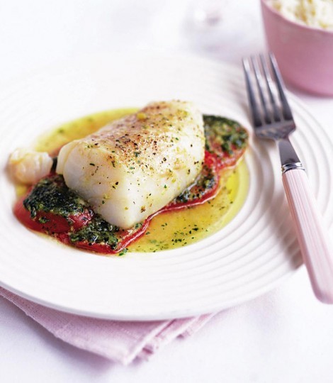 Cod en papillote with tomatoes and pesto
