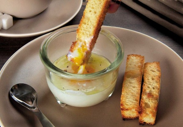Coddled eggs with truffle butter