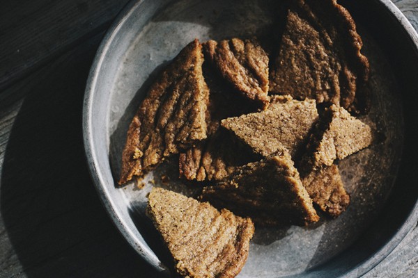 Coffee + cardamom shortbread