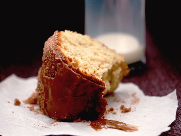 Coffee & donuts cake