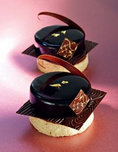 Coffee & walnut Dacquoise