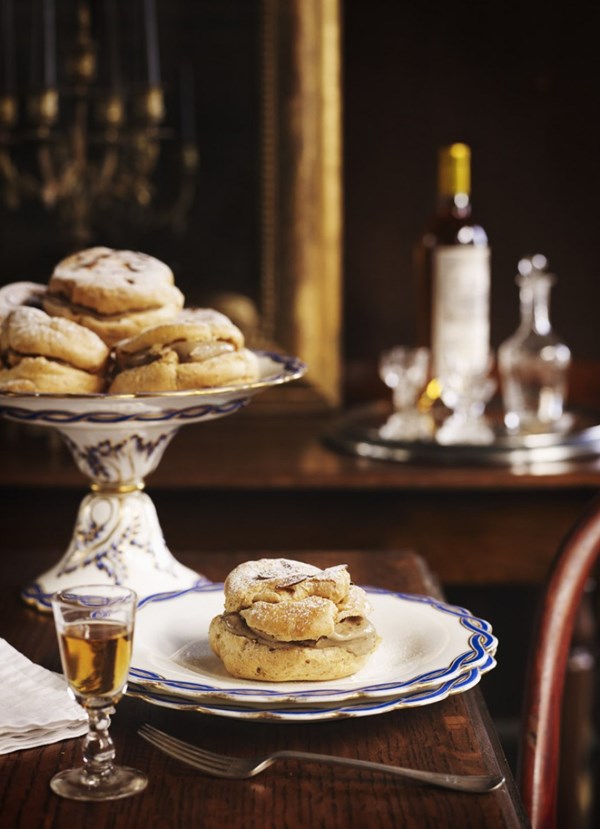 Coffee and almond profiteroles