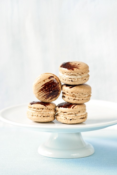 Coffee and chicory macarons