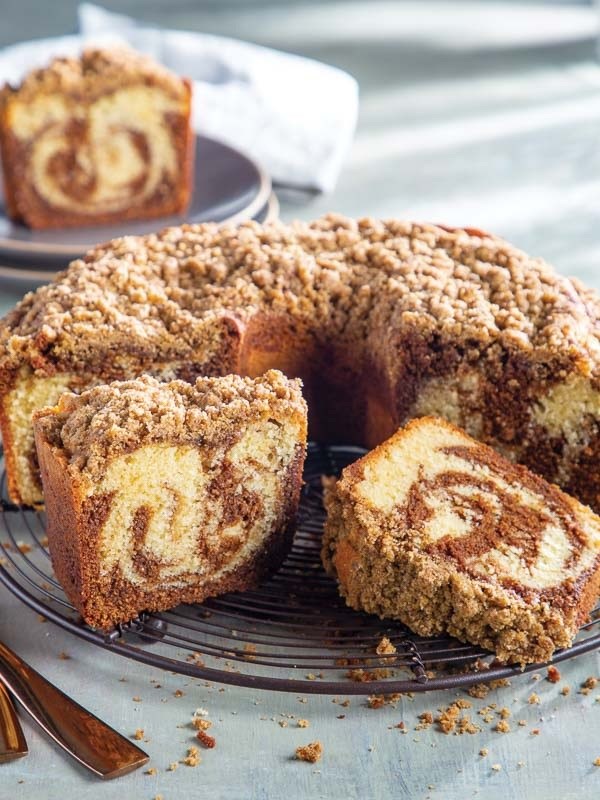 Coffee and cream marbled coffee cake [espresso streusel]