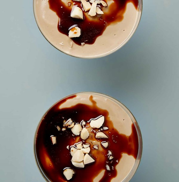 Coffee and pandan puddings