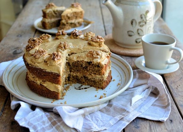 Coffee and walnut cake