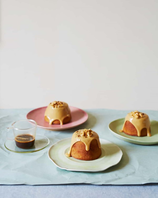 Coffee and walnut financiers