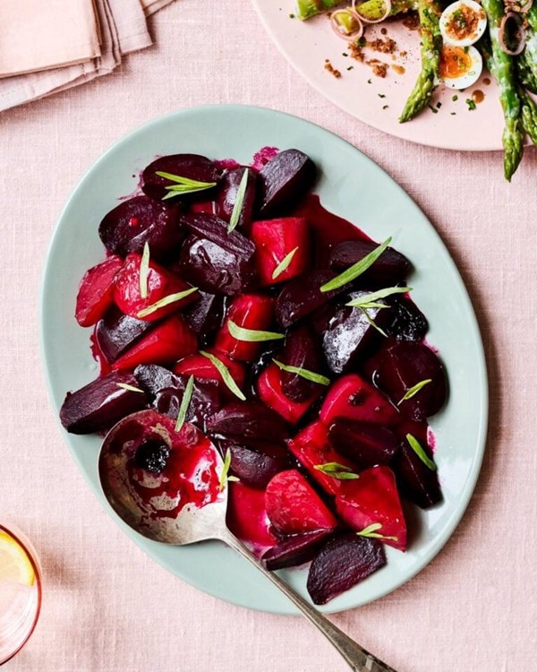 Coffee-baked beetroot with berry glaze