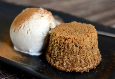 Coffee, cinnamon and hazelnut cakes