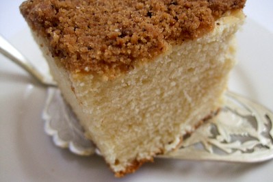 Coffee cinnamon crunch cake