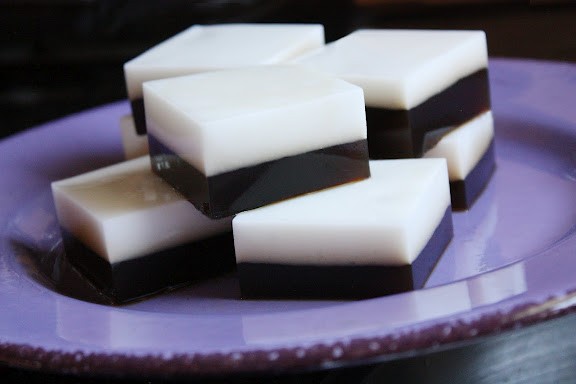Coffee-coconut agar dessert