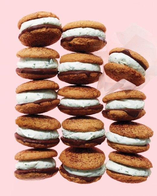 Coffee-mint chocolate ice cream sandwiches