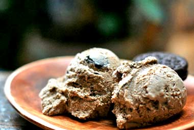 Coffee Oreo cookie Mount Gay ice cream