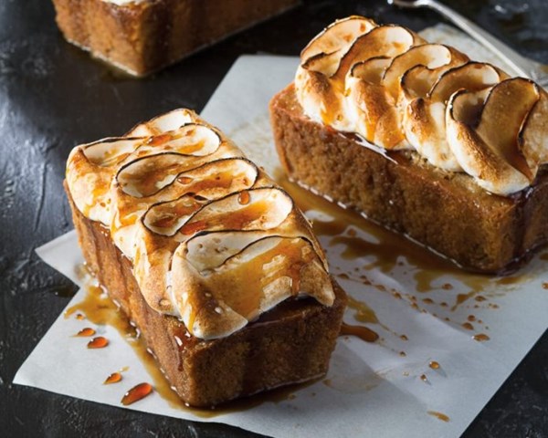Coffee tres leches cakes [meringue topping]