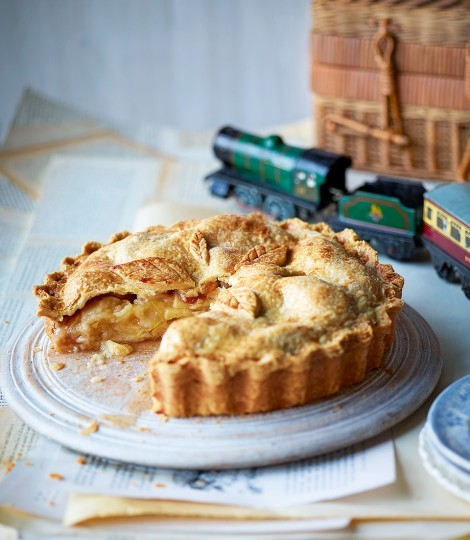 Cold apple pie for breakfast