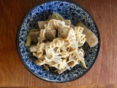 Cold bamboo shoots with mayonnaise (Liángbàn zhúsŭn / 涼拌竹筍)