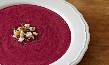 Cold beetroot and yoghurt soup