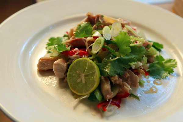 Cold boiled chicken à la Chinois