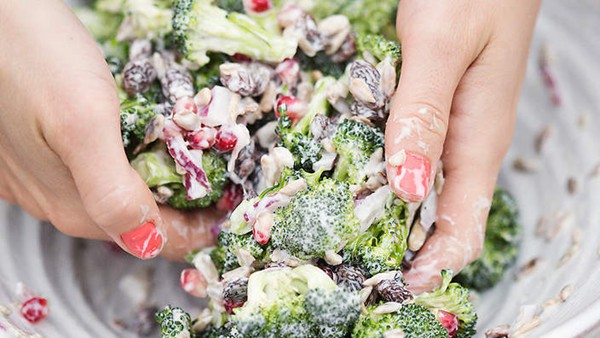 Cold broccoli salad with pomegranate and raisins