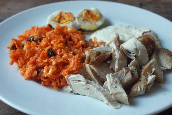Cold chicken, carrot salad and yogurt sauce