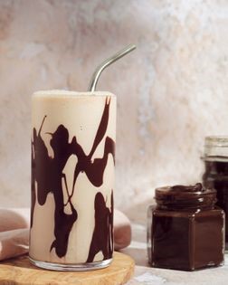 Cold coffee milkshake