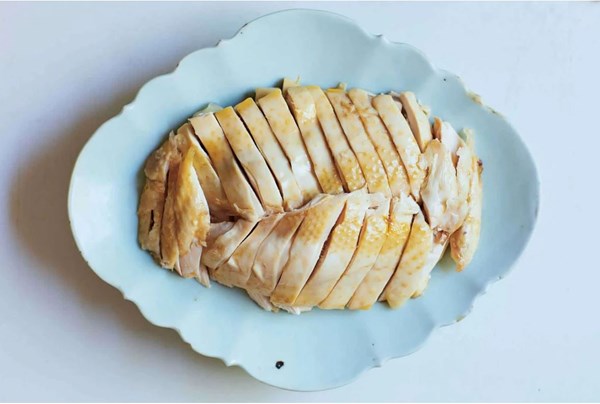 Cold dressed chicken (Liangban ji)