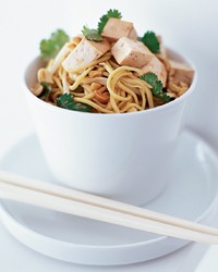 Cold noodles with tofu in peanut sauce