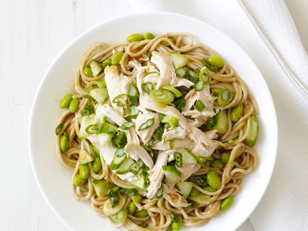 Cold peanut soba noodles with chicken