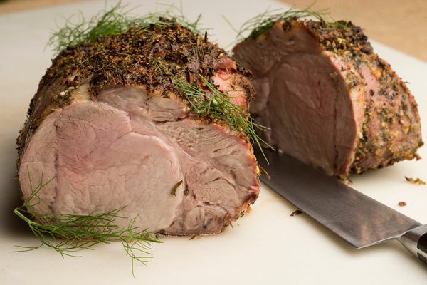 Cold pork roast with fennel and green bean salad