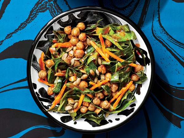 Collard and chickpea salad