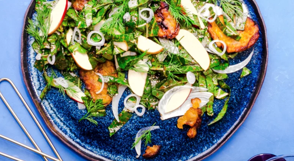 Collard and fennel salad with crispy plantains