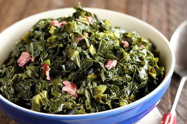 Collard greens with ham hocks