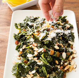Collard greens with raisins and almonds