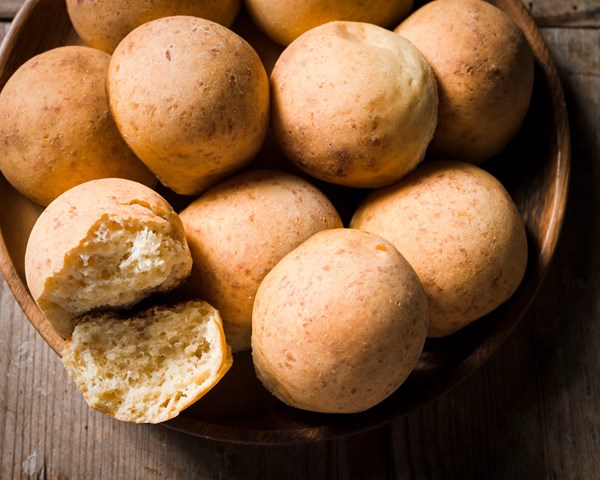 Colombian cheese buns (Almojábanas)
