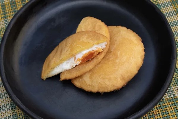 Colombian egg stuffed arepas (Arepas de huevo) [Stephanie Bonnin]